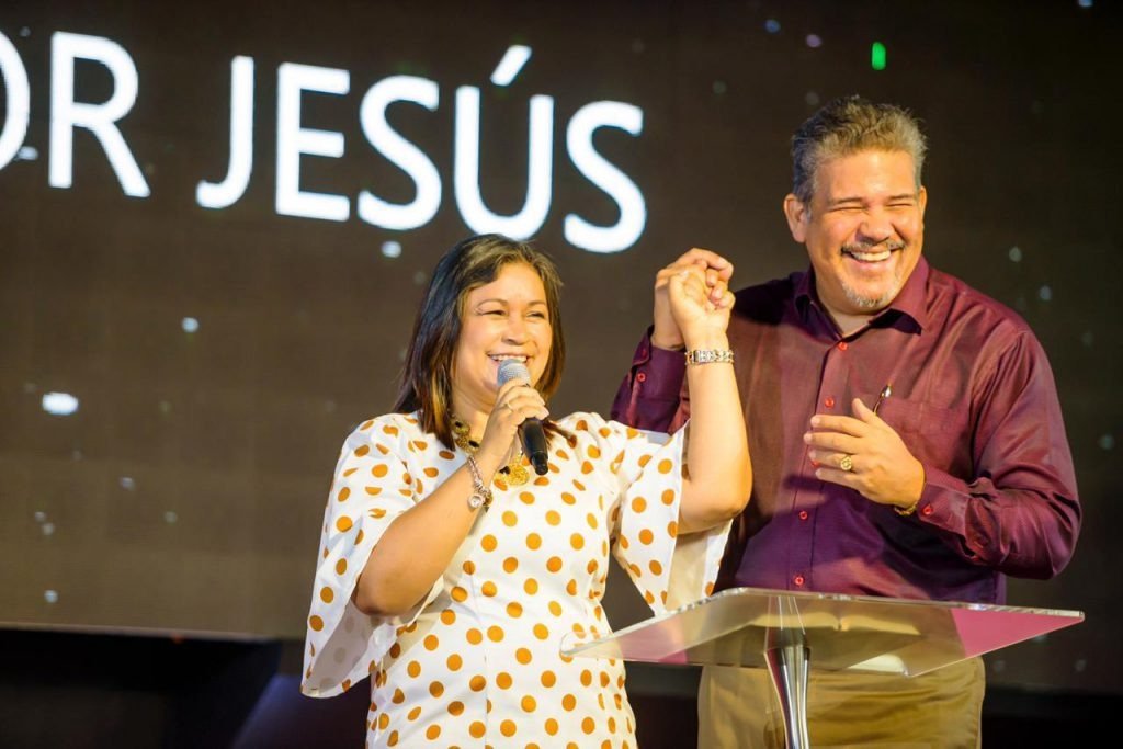 Pastores Simon y Luz Marina de Bermudez